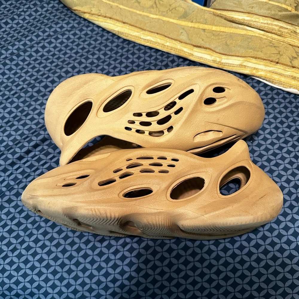 Yeezy foam runner ochre